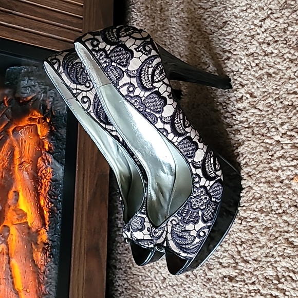 Guess Heels Guess heels Guess heels Guess heels Guess heels Guess heels 8.5m - Picture 3 of 15